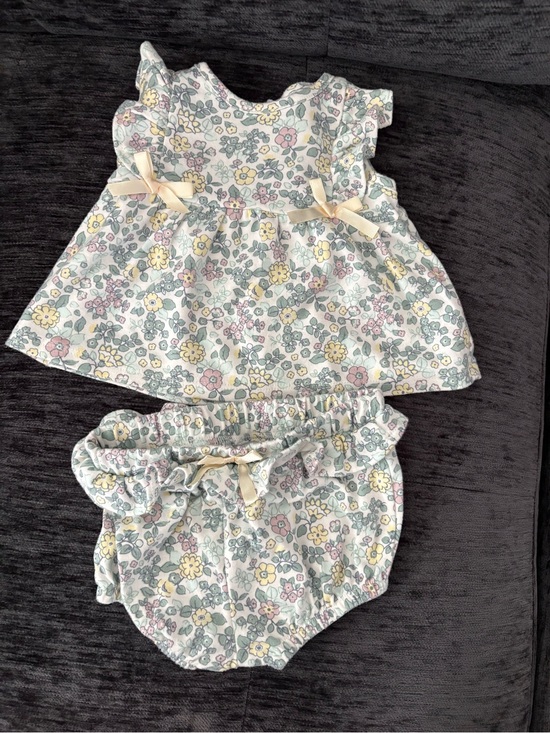 Nicole Miller Other - Nicole Miller Floral Ruffle Top & Diaper Cover Set - Cream, Pink, Yellow, Green